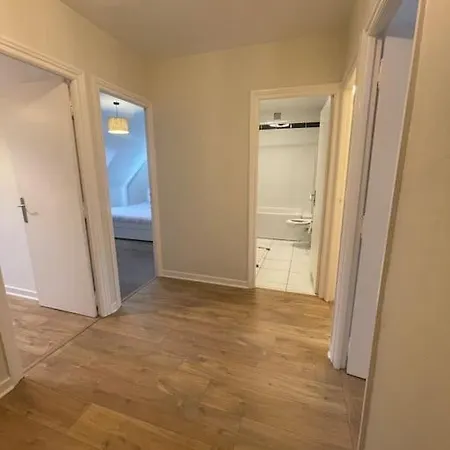 Apartamento Belle Maison De Pour Familles *