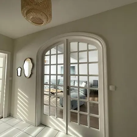 Apartamento Belle Maison De Pour Familles